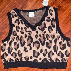 LEOPARD PRINT CROPPED VEST